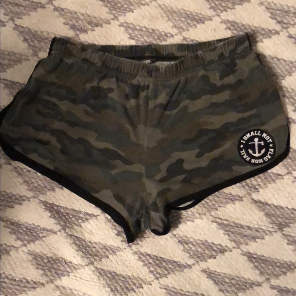 Camo flag not fail shorts